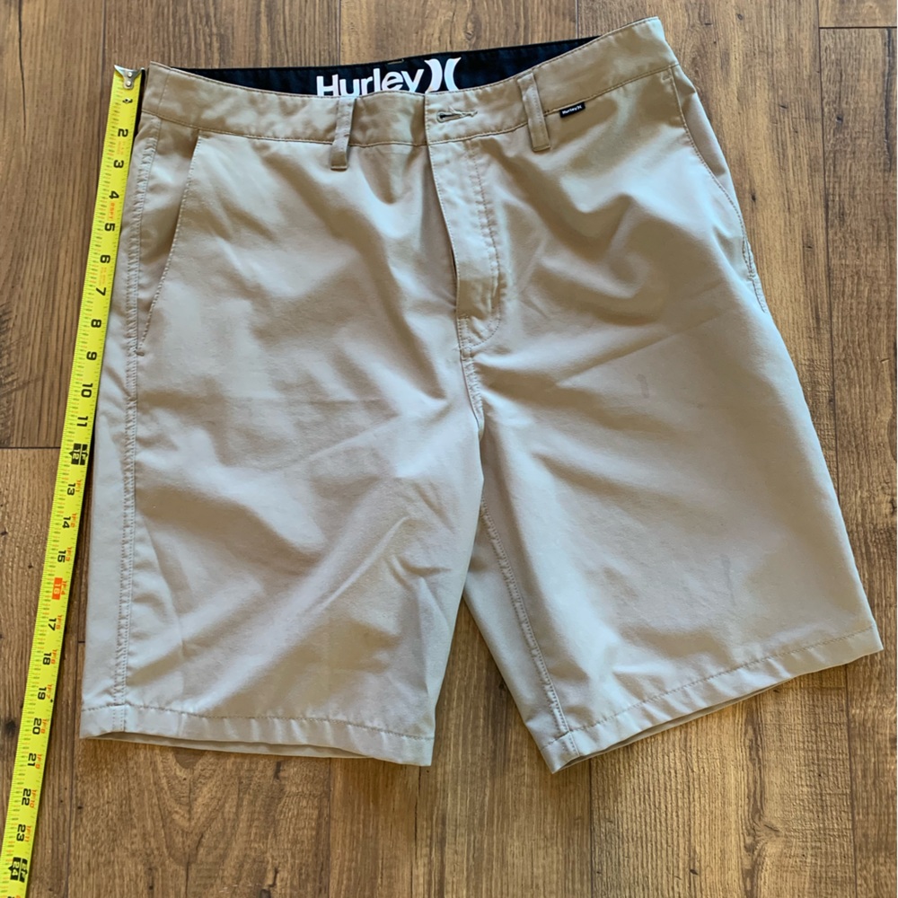 Hurley shorts size 32